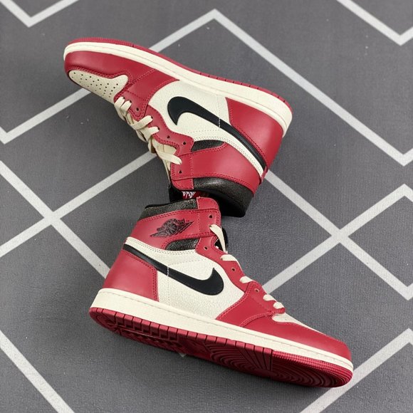 Air Jordan 1 Retro High OG"Chicago Reimagined" - Picture 3 of 5